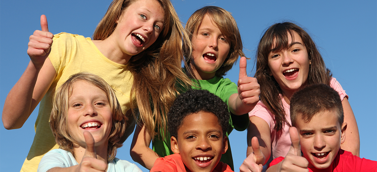 Kids thumbs up